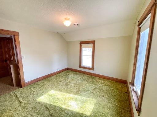 404 6th Avenue W, Lamberton, MN 56152