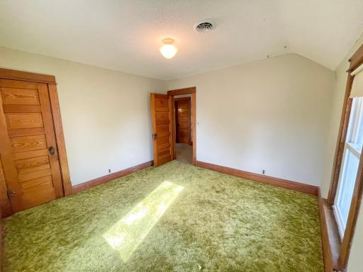404 6th Avenue W, Lamberton, MN 56152