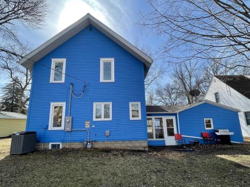 404 6th Avenue W, Lamberton, MN 56152