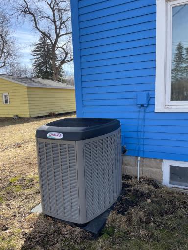 404 6th Avenue W, Lamberton, MN 56152