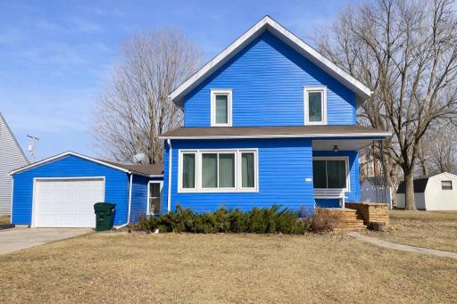 404 6th Avenue W, Lamberton, MN 56152