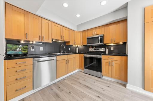 25 Walden Street, Burnsville, MN 55337