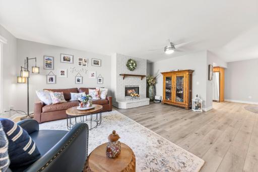 25 Walden Street, Burnsville, MN 55337