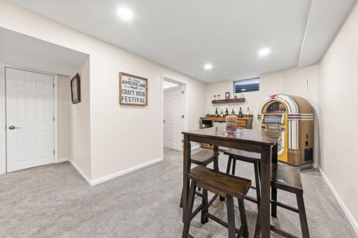 25 Walden Street, Burnsville, MN 55337