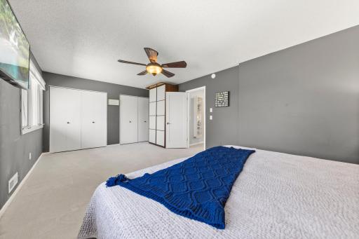25 Walden Street, Burnsville, MN 55337