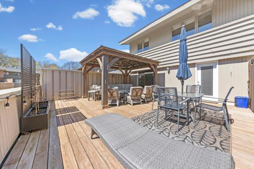 25 Walden Street, Burnsville, MN 55337