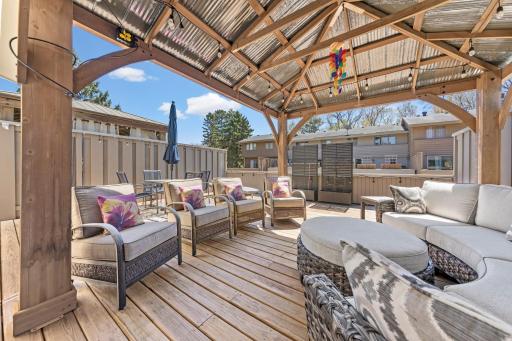 25 Walden Street, Burnsville, MN 55337
