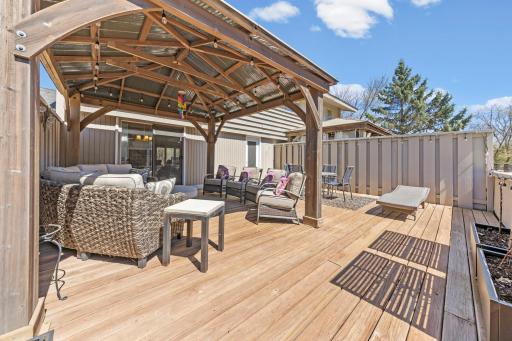 25 Walden Street, Burnsville, MN 55337