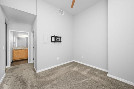 8161 33rd Avenue S, 106, Minneapolis, MN 55425