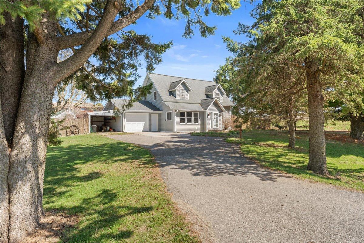 Located just minutes from Ellsworth and Red Wing, this 3BR/2BA cottage home offers the peace of the country with stylish upgrades.