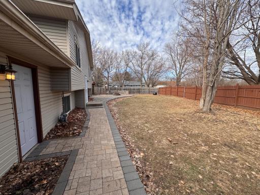 2431 112th Lane NW, Minneapolis, MN 55433