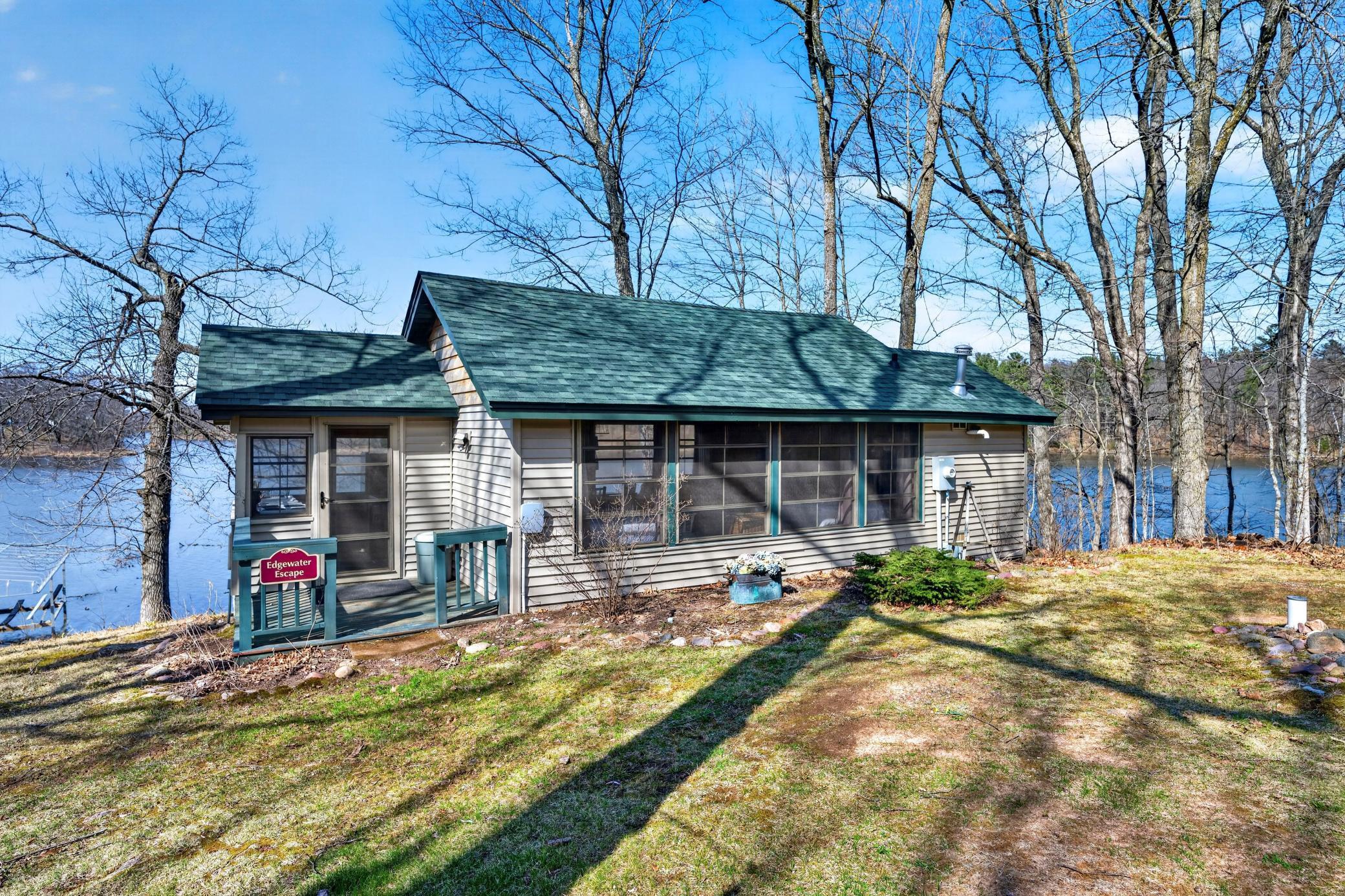 Edgewater Escape Cabin