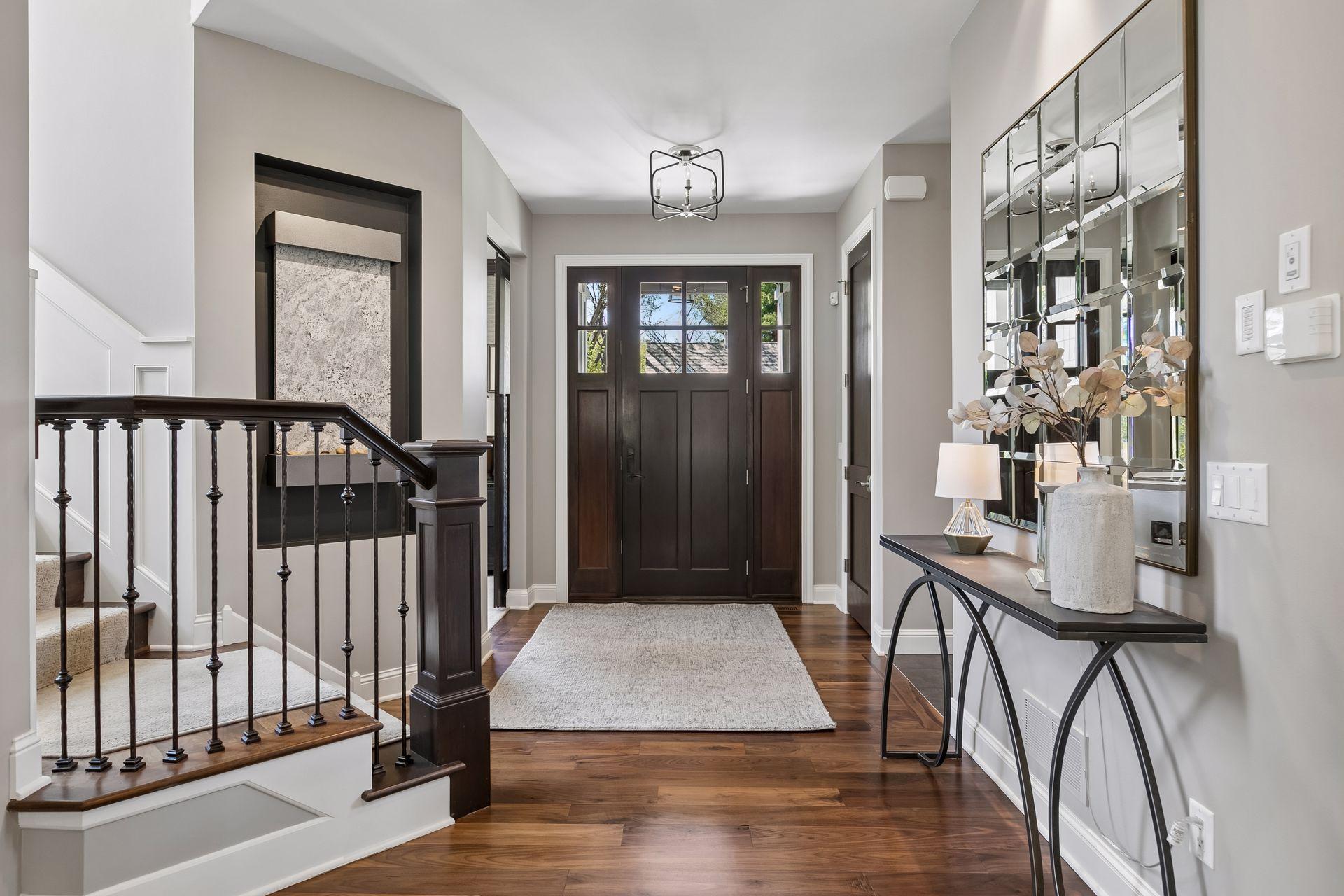 Open and spacious entry