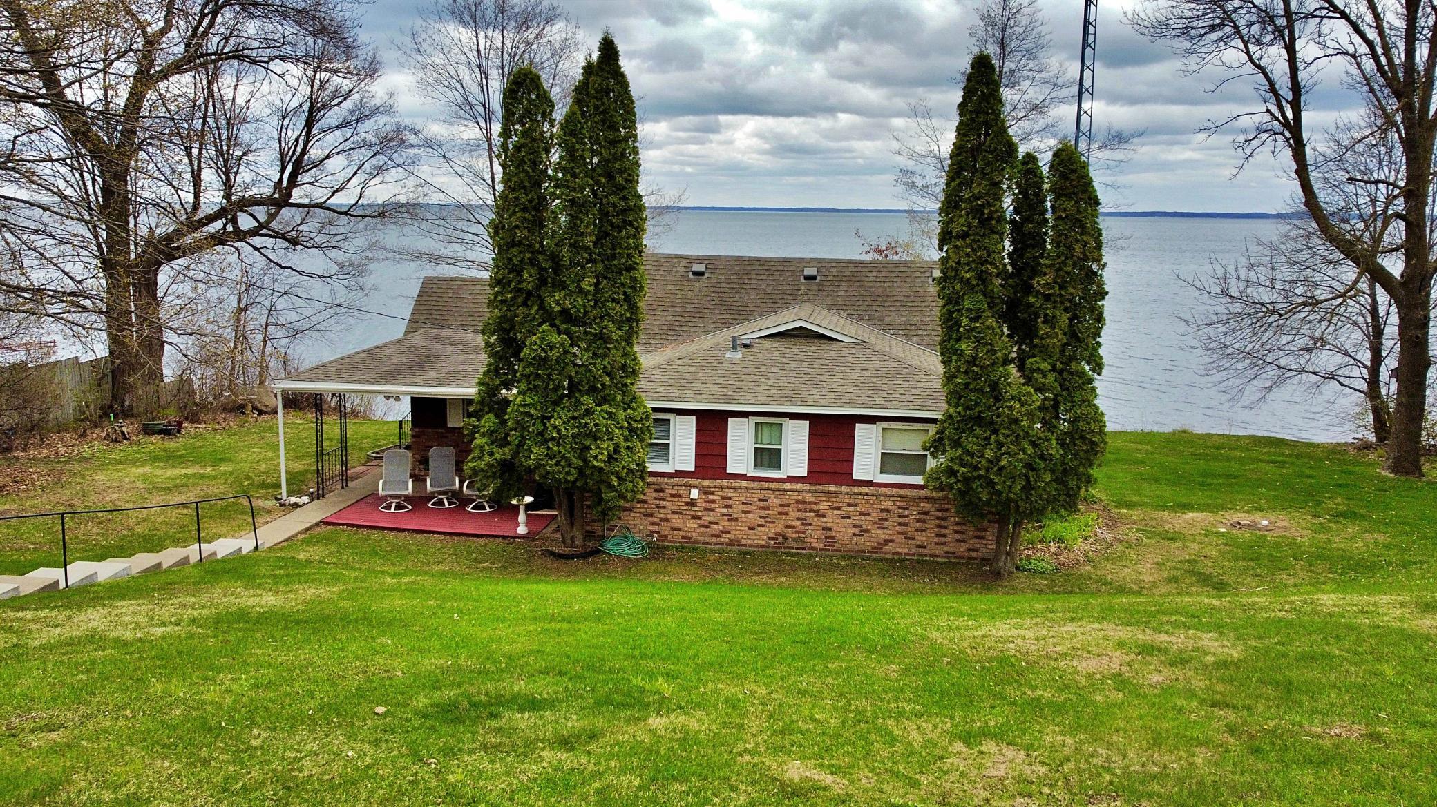 Aerial view from front over to lake.jpg