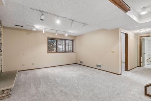 5301 Yorktown Lane N, Minneapolis, MN 55442