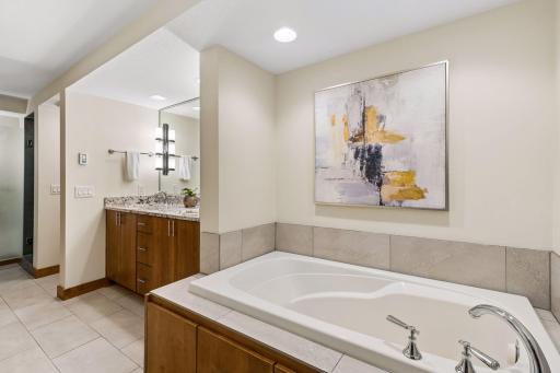 4812 W Sunnyslope Road, Minneapolis, MN 55424
