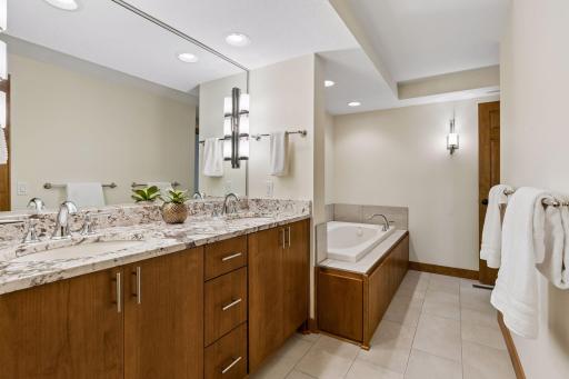 4812 W Sunnyslope Road, Minneapolis, MN 55424
