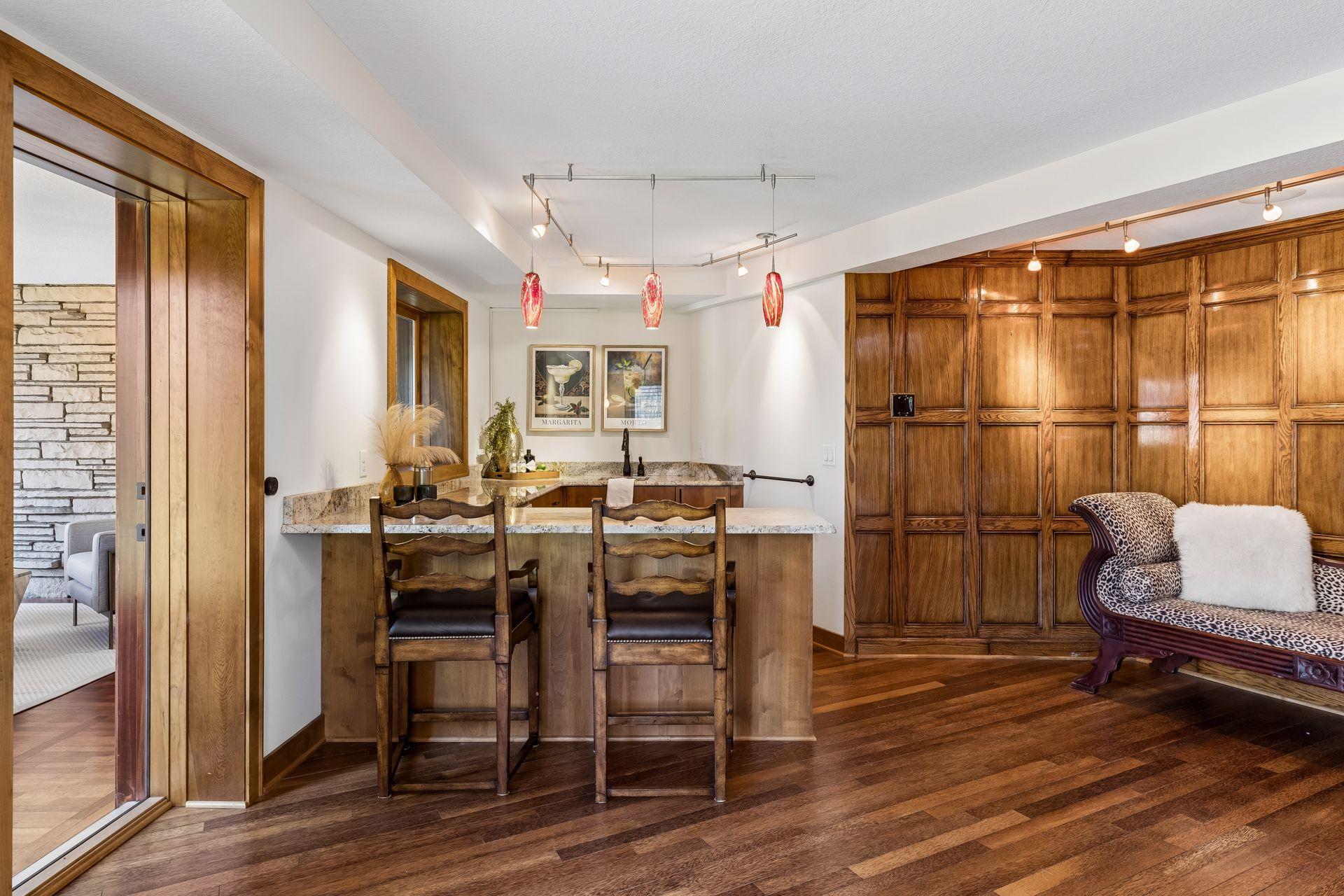 Wet Bar w/ Basement Sunroom