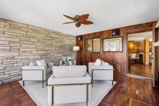 4812 W Sunnyslope Road, Minneapolis, MN 55424