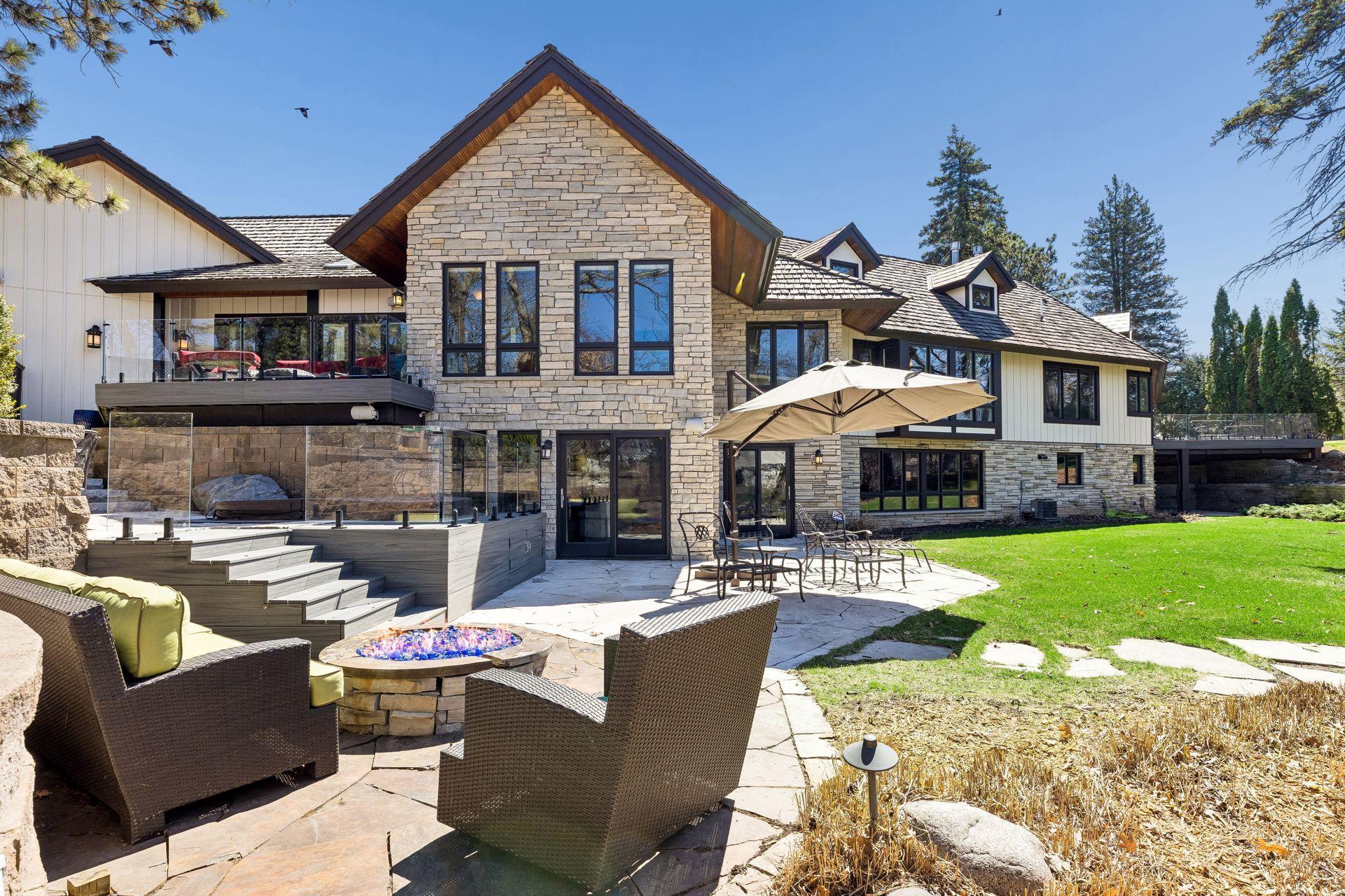 Gas Firepit & Spacious Lawn w/ Outdoor Dining and Lounging Spaces