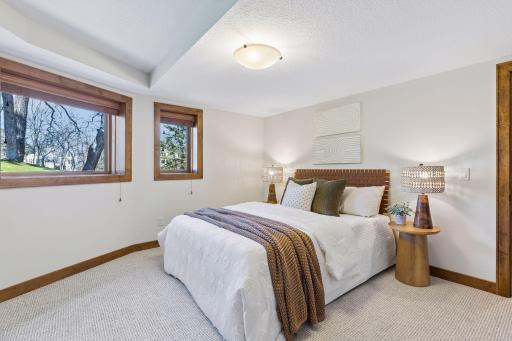 4812 W Sunnyslope Road, Minneapolis, MN 55424