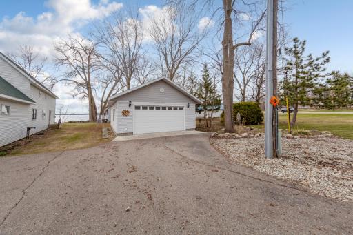 945 Reed Street N, Waterville, MN 56096