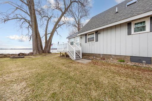 945 Reed Street N, Waterville, MN 56096