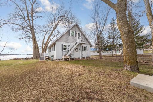 945 Reed Street N, Waterville, MN 56096