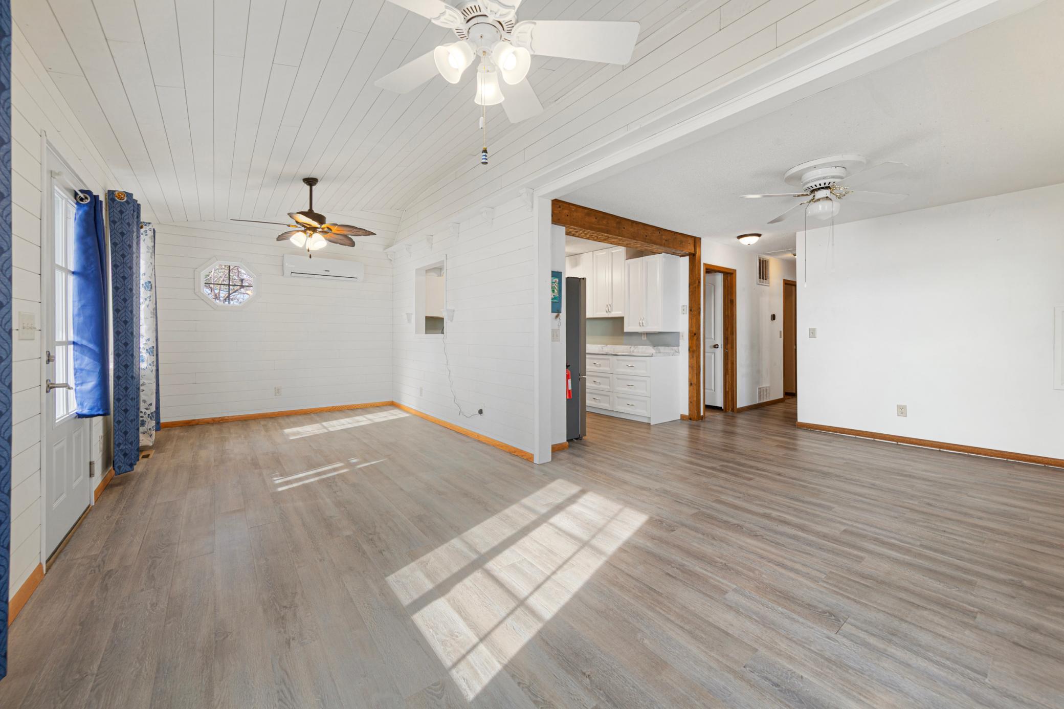 14 living_dining.jpg