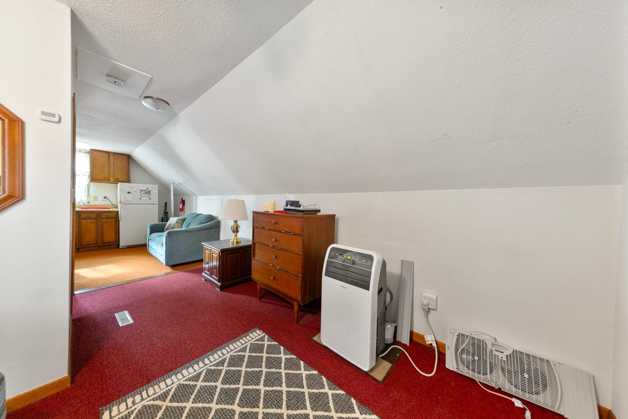 34 foyer_hall_apt.jpg