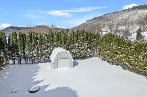 244 Edgeview Drive, Rollingstone, MN 55969