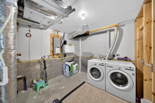 1051 3rd Street, Wanamingo, MN 55065