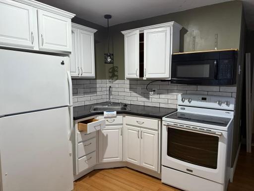 300 Arnold Street, West Concord, MN 55985