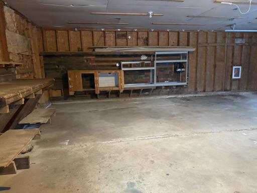 300 Arnold Street, West Concord, MN 55985