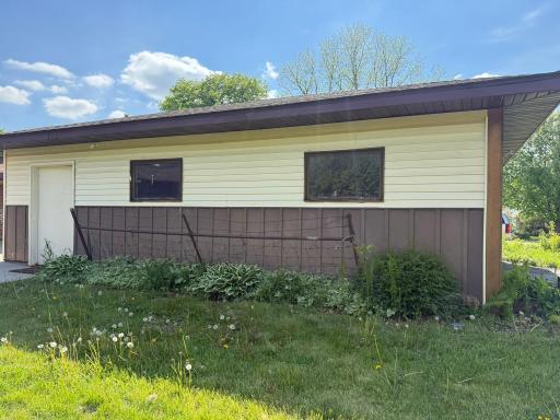 300 Arnold Street, West Concord, MN 55985
