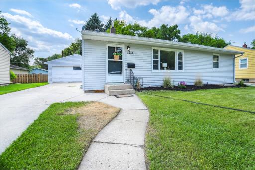 1215 12th Street N, Moorhead, MN 56560