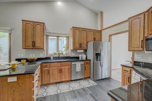 1612 Golf View Drive-16.jpg