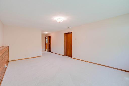 1010 94th Avenue NW, Minneapolis, MN 55433