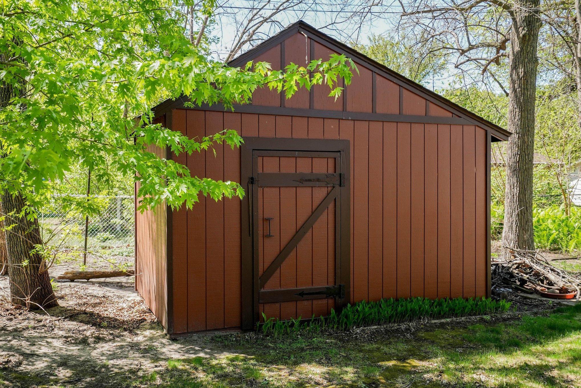 Lots of lawncare storage here!