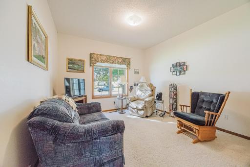 302 Fairway Drive, Casselton, ND 58012
