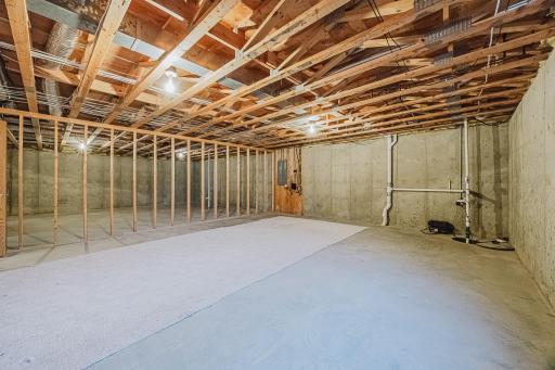 302 Fairway Drive, Casselton, ND 58012