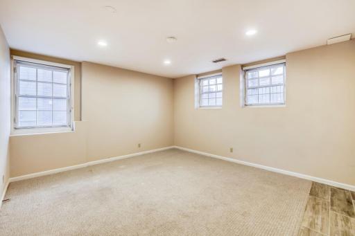 228 Ridgewood Avenue, Minneapolis, MN 55403