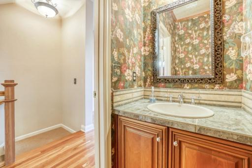 228 Ridgewood Avenue, Minneapolis, MN 55403