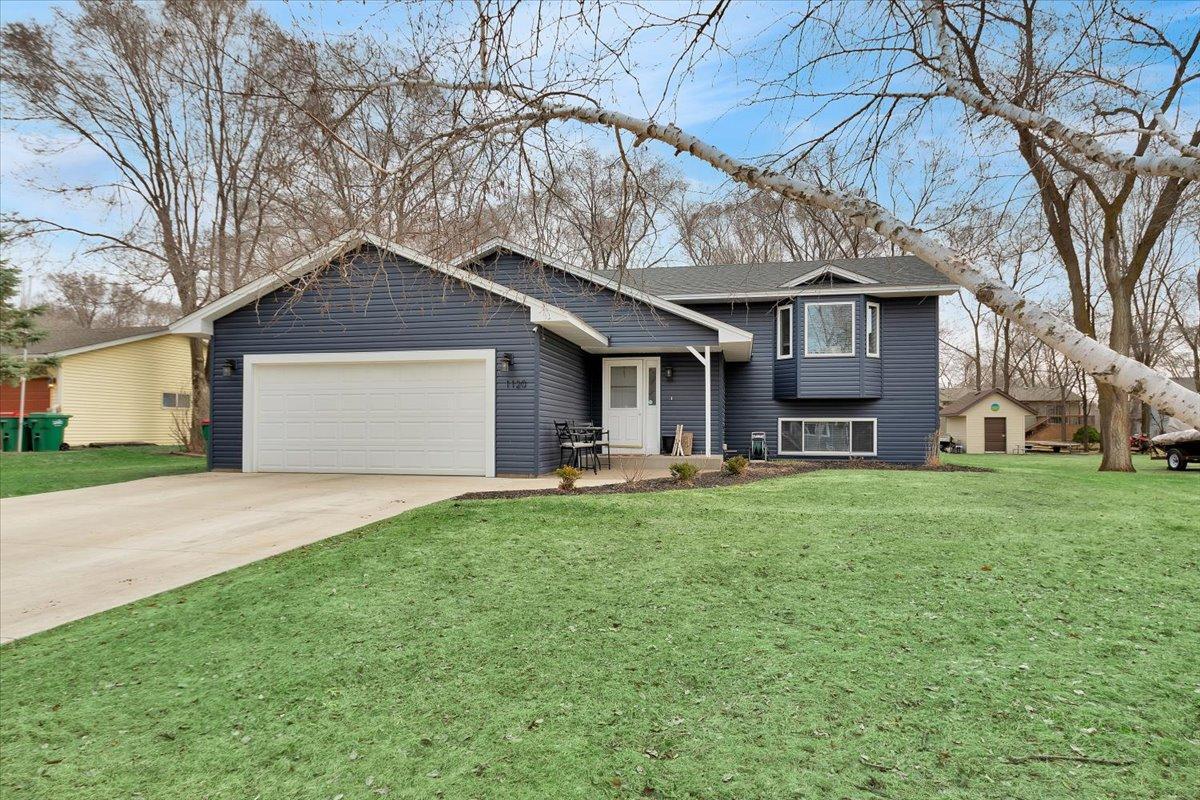 Welcome home! 1120 Wall Street