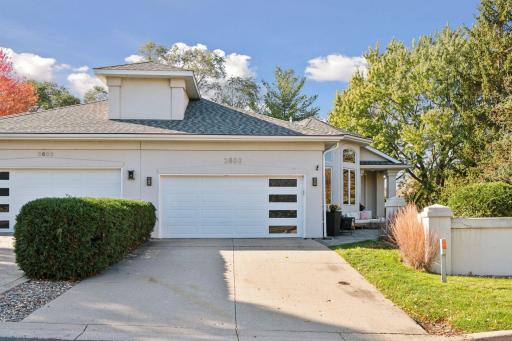 2600 Cedar Green, Minnetonka, MN 55305