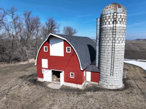 2075 80th Street SW, Montevideo, MN 56265
