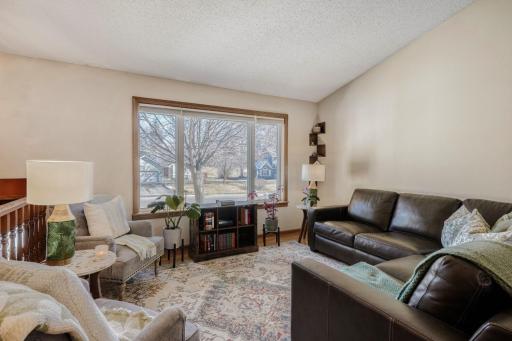11926 Summerset Lane - Web Quality - 006 - 06 Living Room.jpg