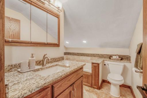 11926 Summerset Lane - Web Quality - 023 - 23 Primary Bathroom.jpg