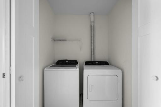 1795 Cleveland Court S, Cambridge, MN 55008