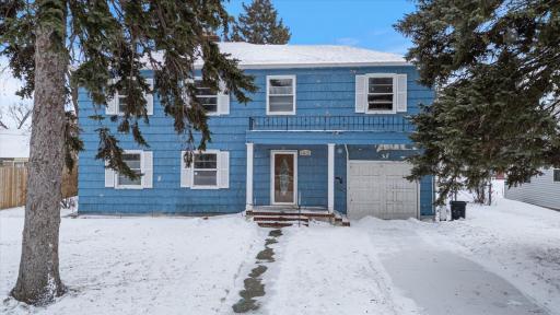 1215 5th Avenue S, Moorhead, MN 56560